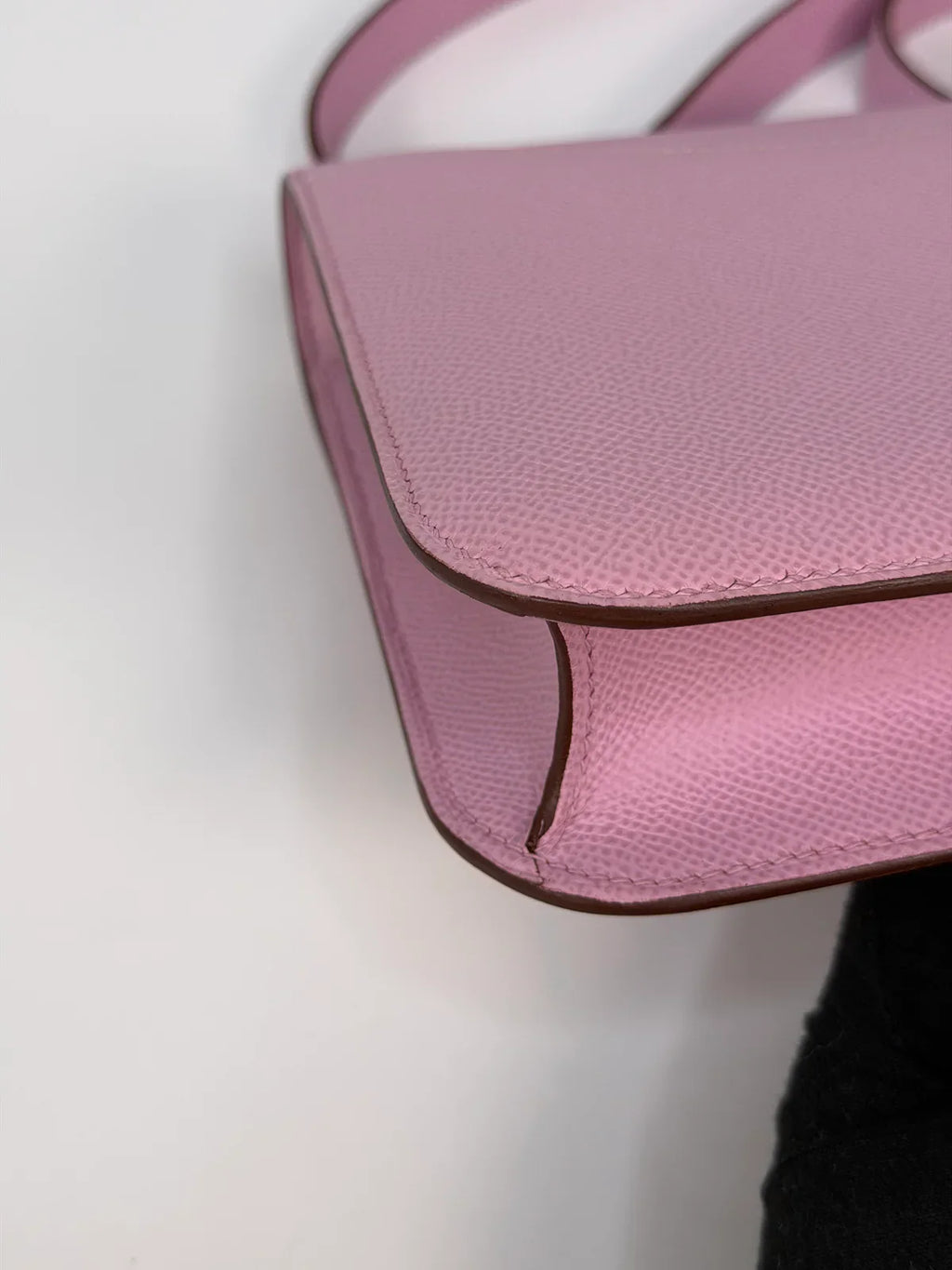 HERMÈS CONSTANCE 22 IN MAUVE SYLVESTER EPSOM LEATHER WITH GOLD HARDWARE