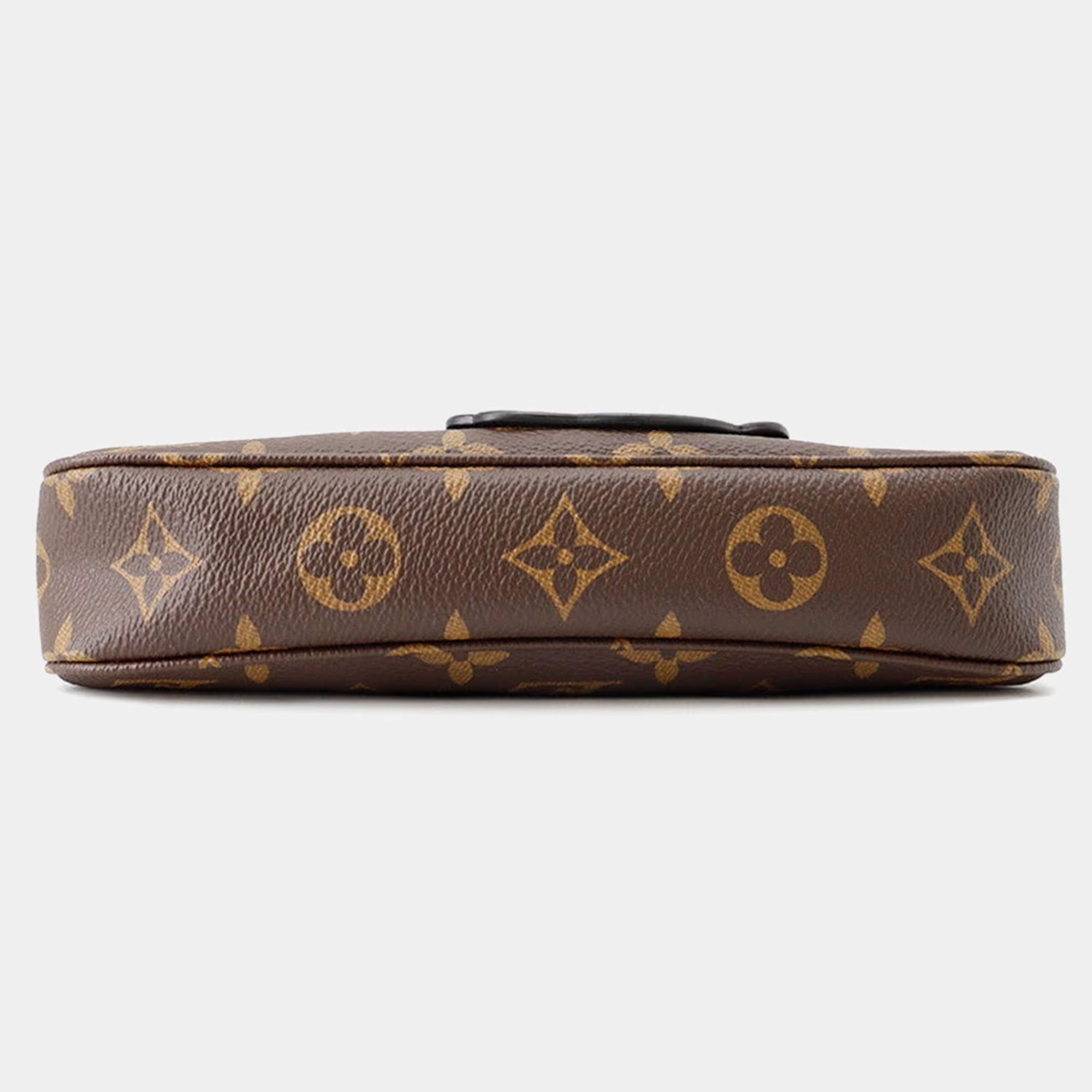 Louis Vuitton Pochette Accessoires Monogram Canvas Shoulder Bag