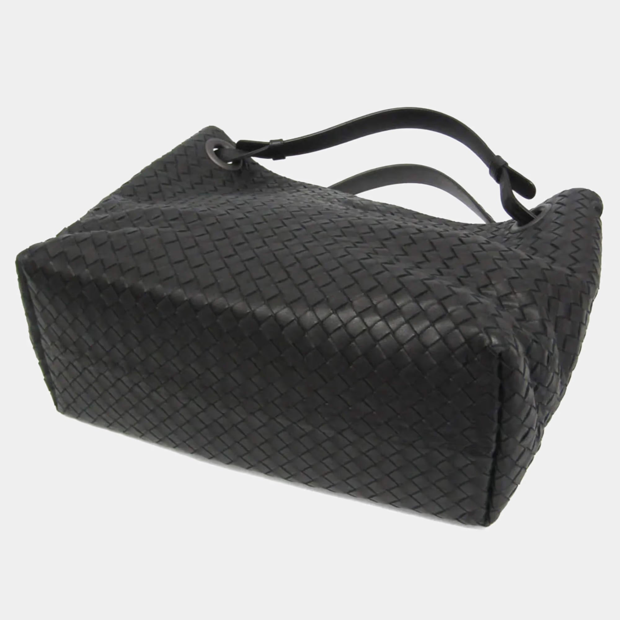 Bottega Veneta Intrecciato Medium Garda Bag Leather Handbag Black
