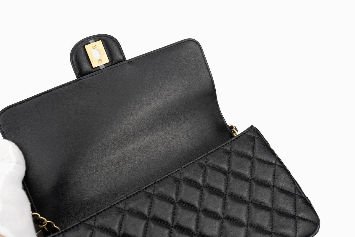 Chanel Flapbag With Handle Labmbskin Black GHW