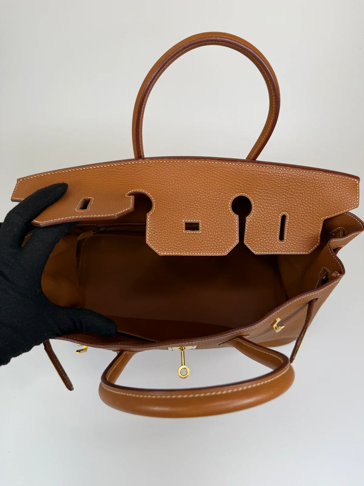 HERMÈS BIRKIN 35 IN GOLD TOGO LEATHER WITH GOLD HARDWARE