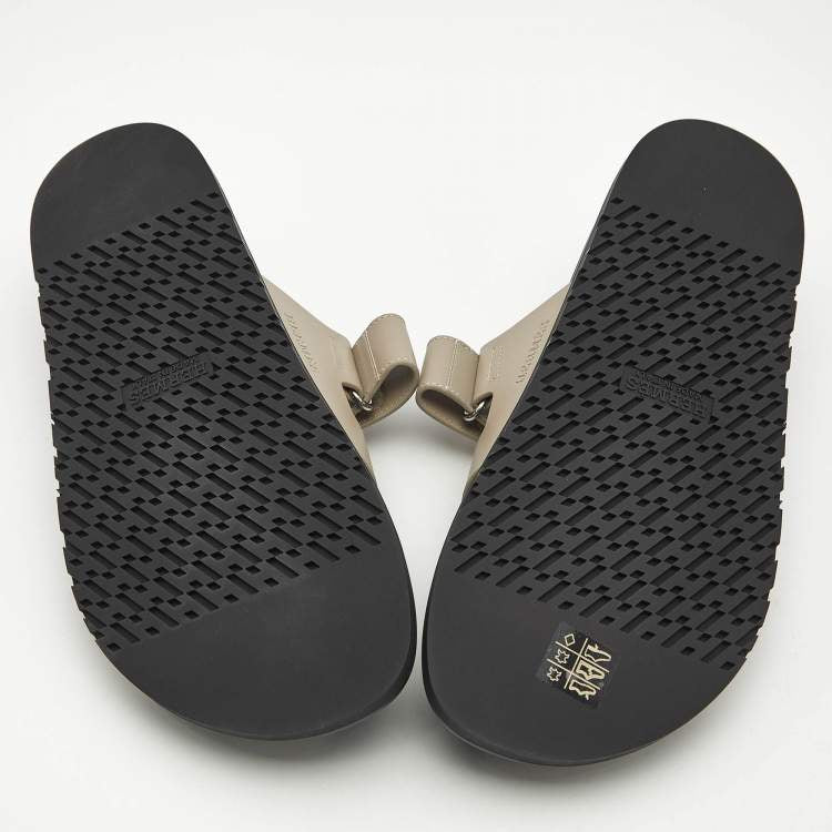 Hermes Chypre Size 42.5 Grey Leather Flat Sandals