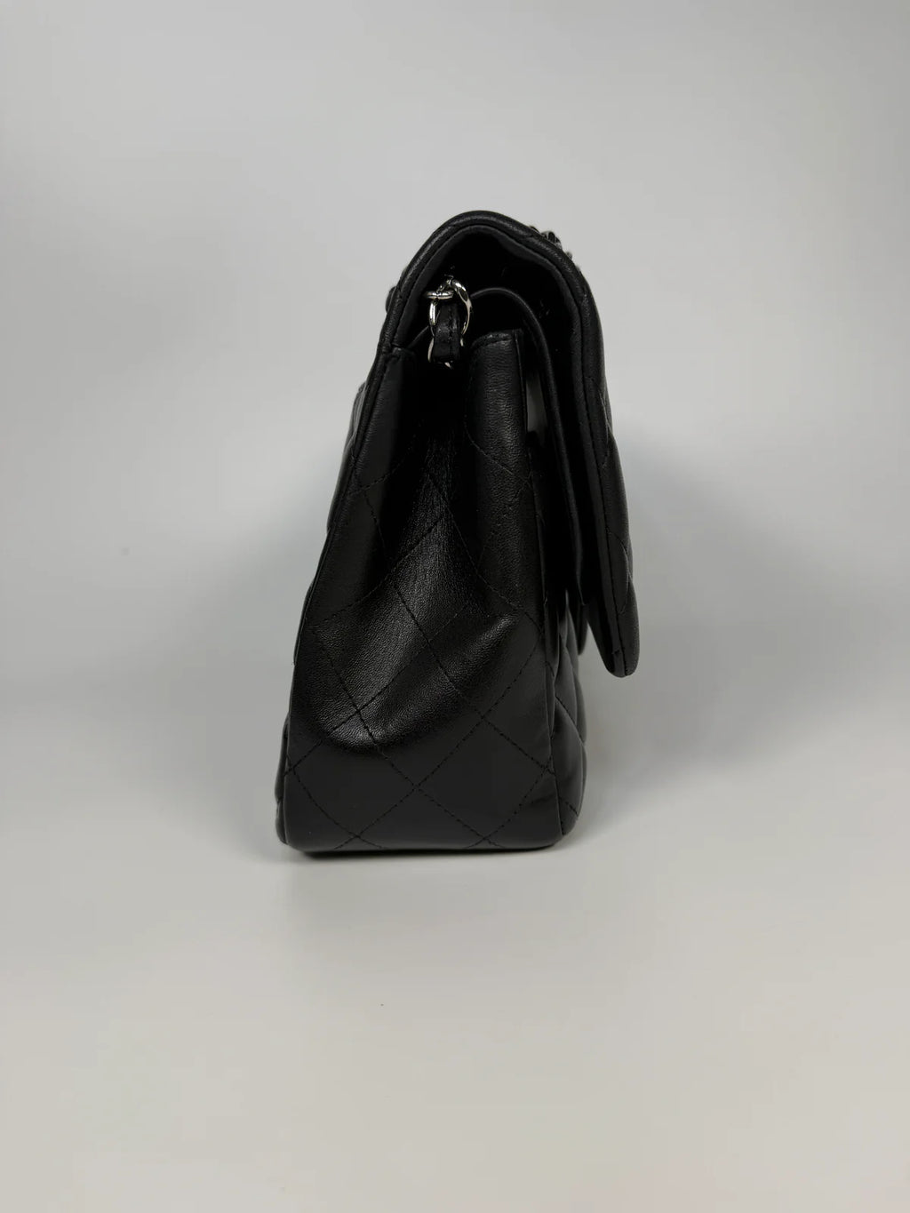 CHANEL JUMBO CLASSIC FLAP BAG IN BLACK LAMBSKIN LEATHER WITH SILVER HARDWARE