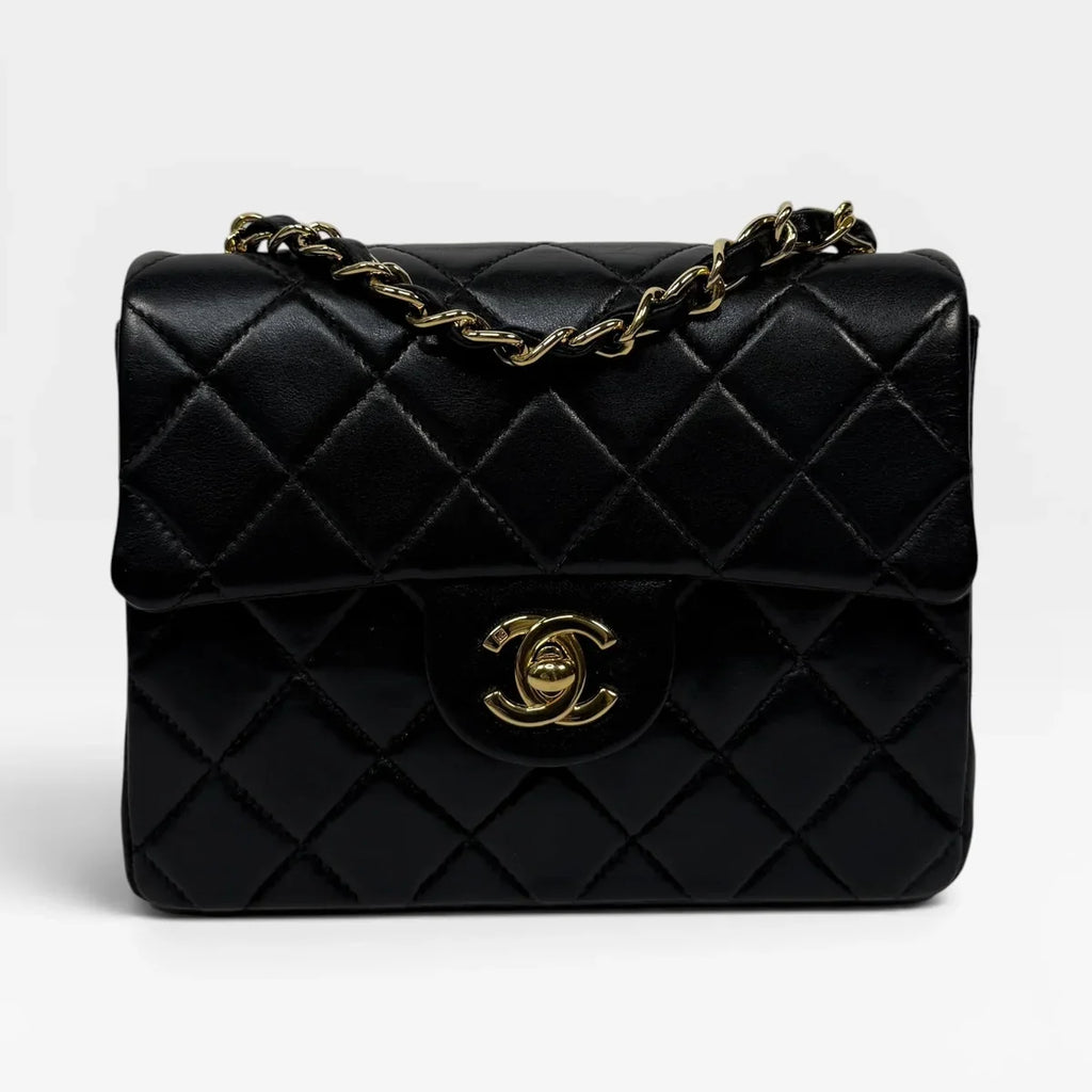 CHANEL BLACK SQUARE VINTAGE FLAP BAG IN LAMBSKIN WITH GOLD HARDWARE