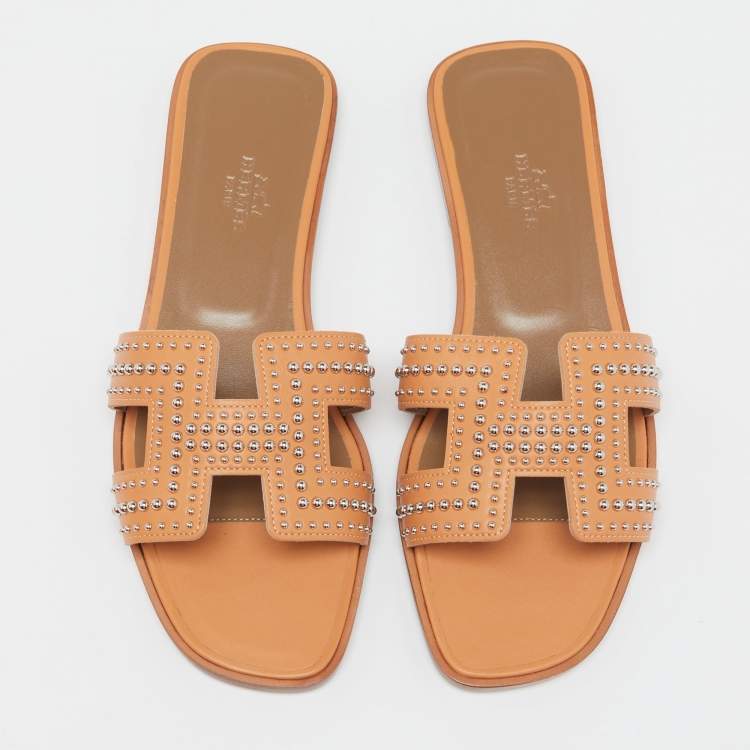Hermes Peach Leather Studded Oran Flat Slide Sandals Size 37.5