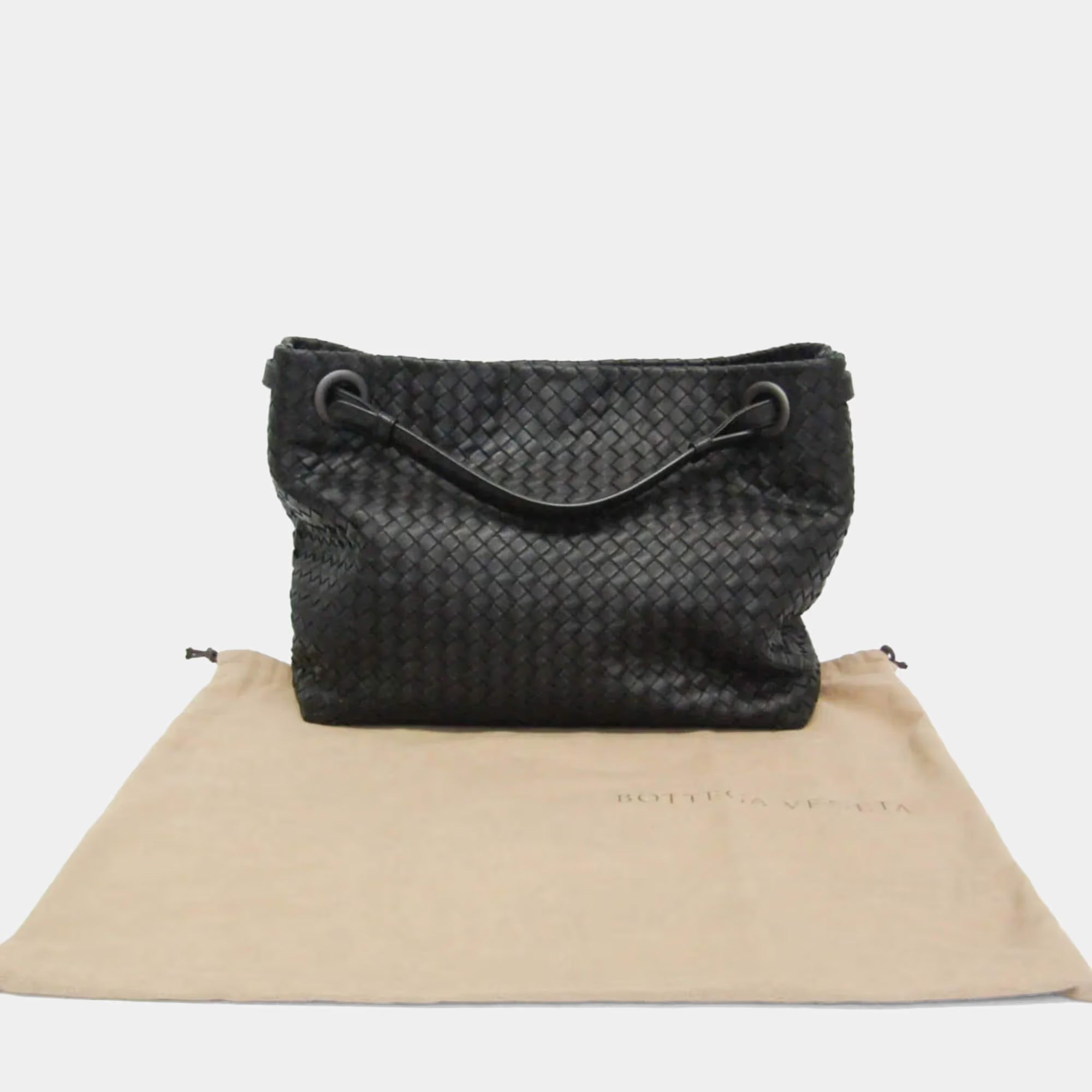 Bottega Veneta Intrecciato Medium Garda Bag Leather Handbag Black