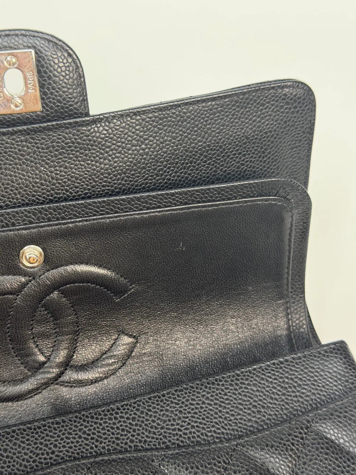 CHANEL VINTAGE MEDIUM CLASSIC DOUBLE FLAP BLACK CAVIAR SILVER HARDWARE