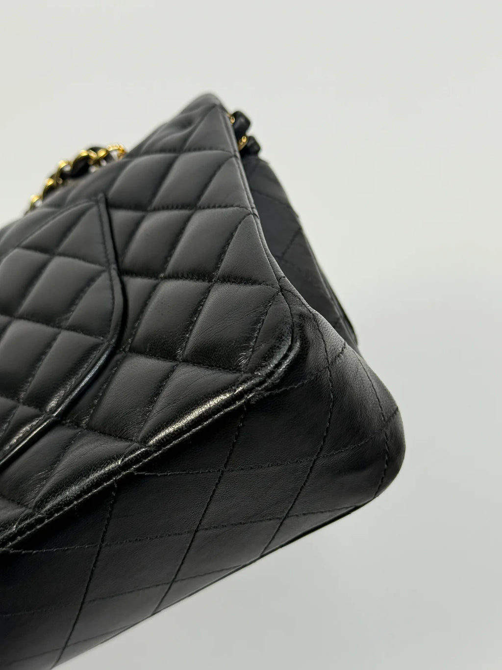 CHANEL MEDIUM CLASSIC DOUBLE FLAP BLACK LAMBSKIN WITH GOLD HARDWARE