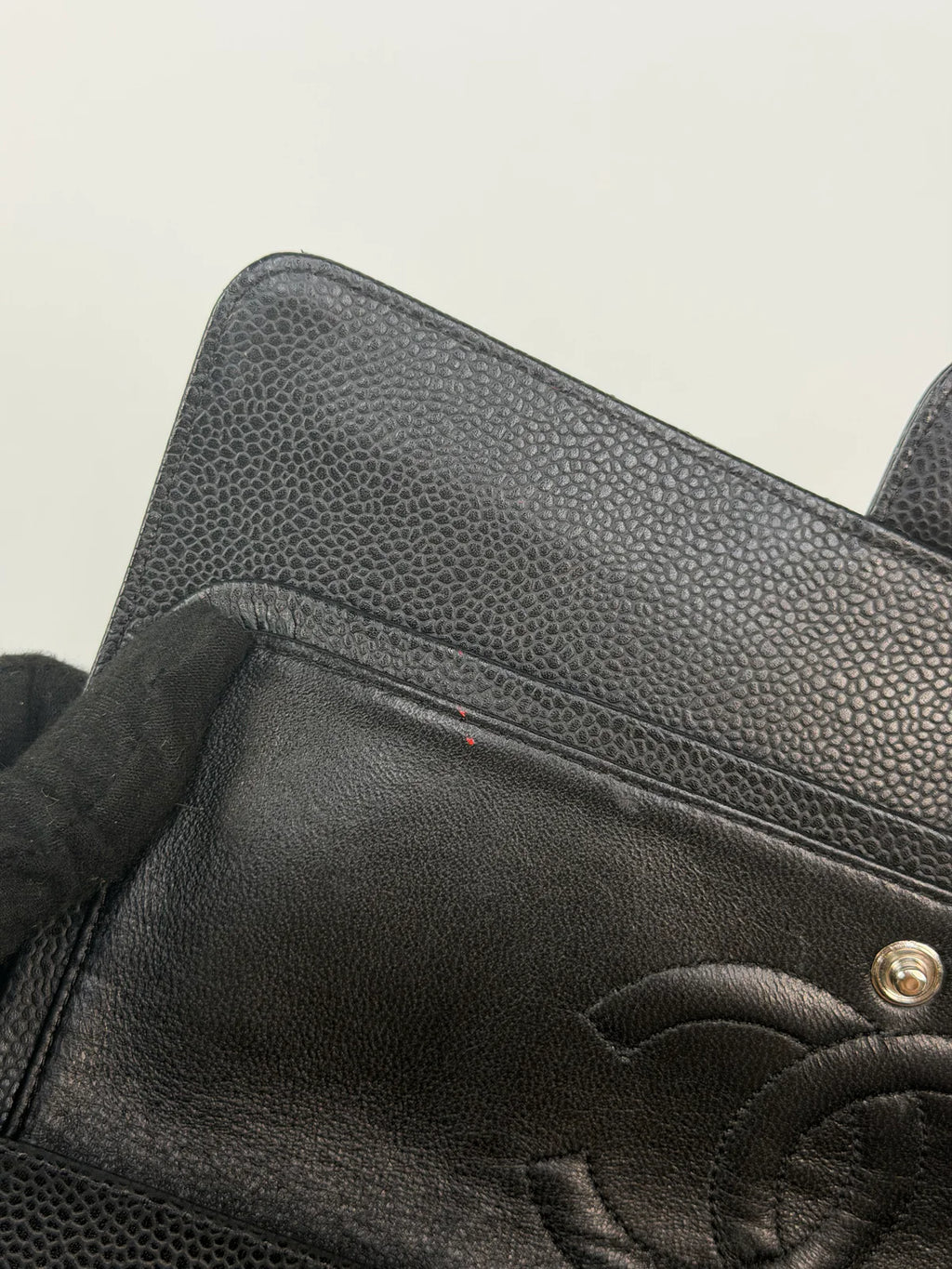 CHANEL VINTAGE MEDIUM CLASSIC DOUBLE FLAP BLACK CAVIAR SILVER HARDWARE