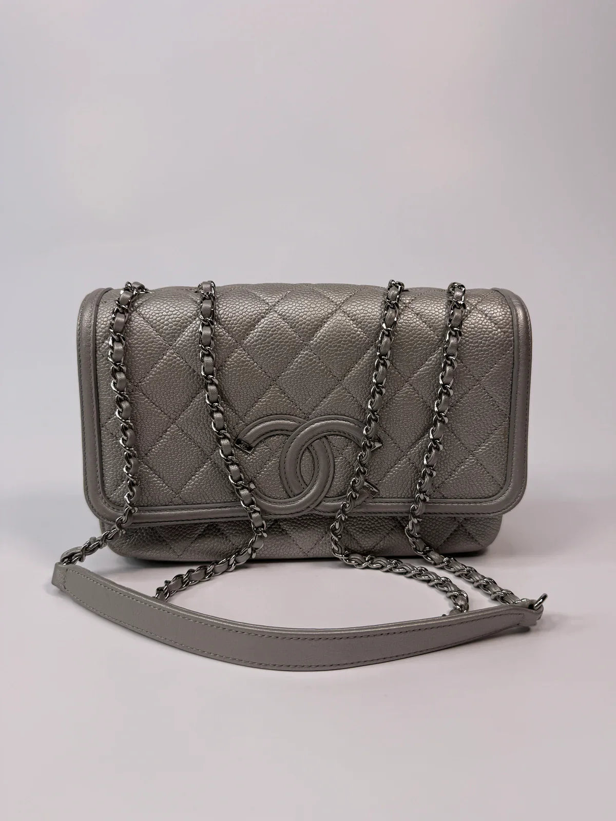 CHANEL CC FILIGREE WALLET ON CHAIN IN METALLIC SILVER