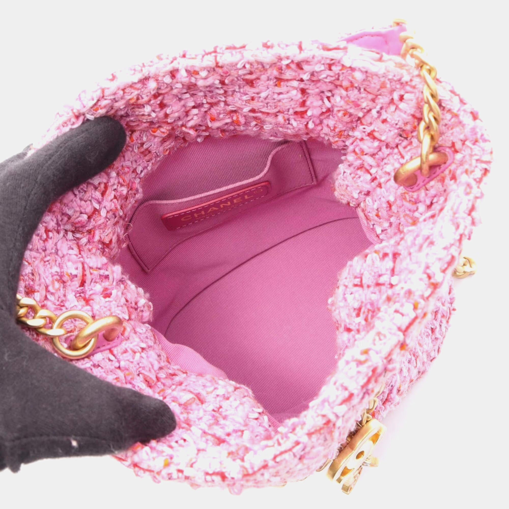 Chanel Tweed Pending CC Small Pink Fabric Drawstring Shoulder Bag