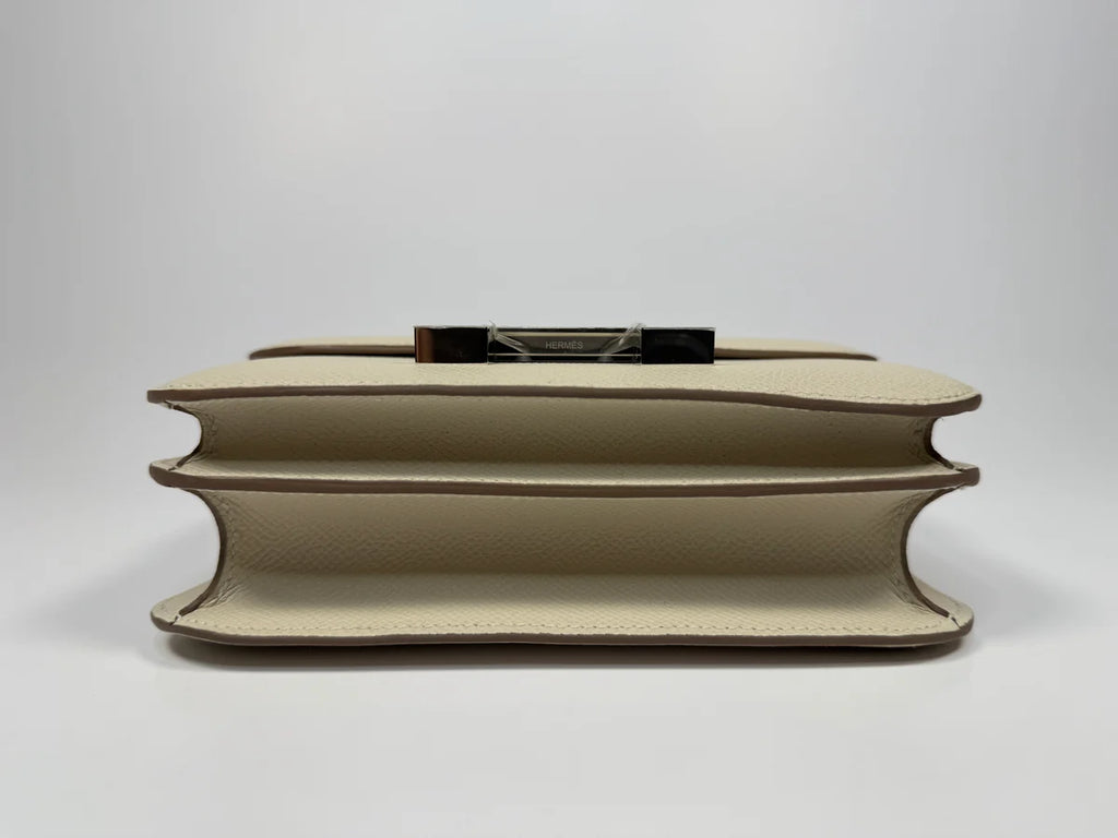 HERMÈS CONSTANCE 18 IN CRAIE EPSOM LEATHER WITH LACQUERED HARDWARE