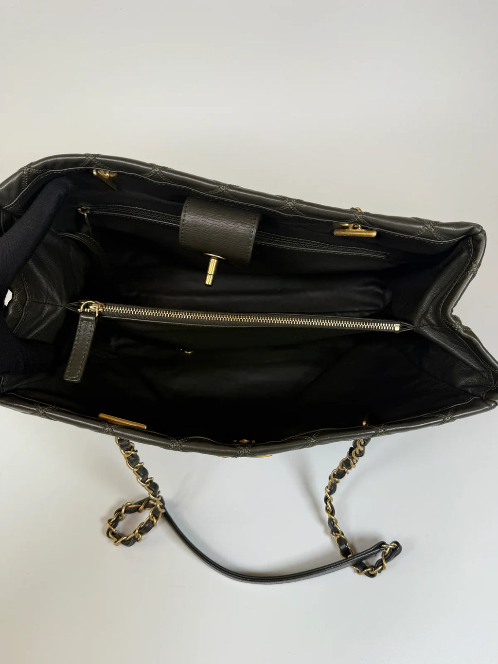 CHANEL DARK GREEN LAMBSKIN LEATHER TOTE BAG WITH GOLD HARDWARE