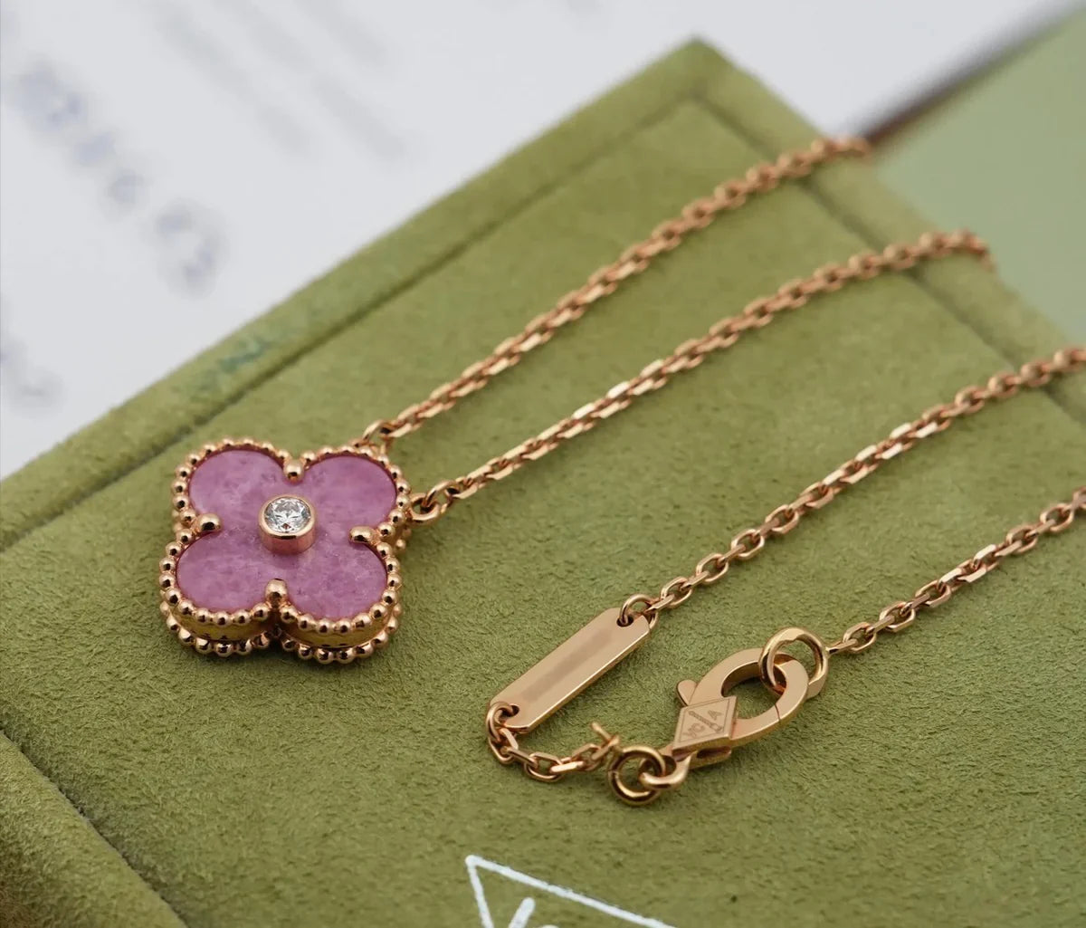 VAN CLEEF & ARPELS VINTAGE ALHAMBRA Limited Edition Holiday Pendant Rhodonite