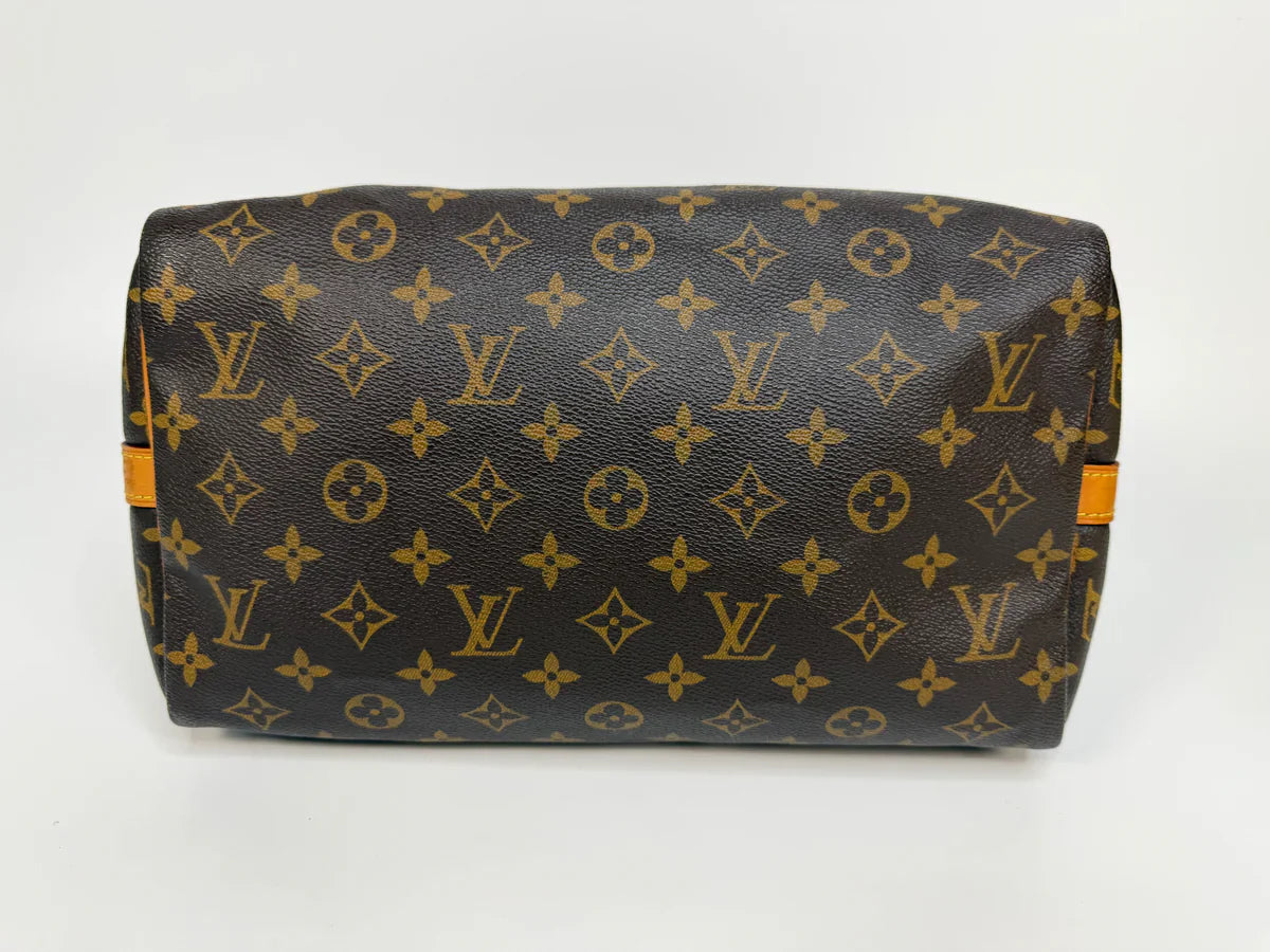 LOUIS VUITTON BANDOULIÈRE SPEEDY 30 IN MONOGRAM WITH GOLD HARDWARE