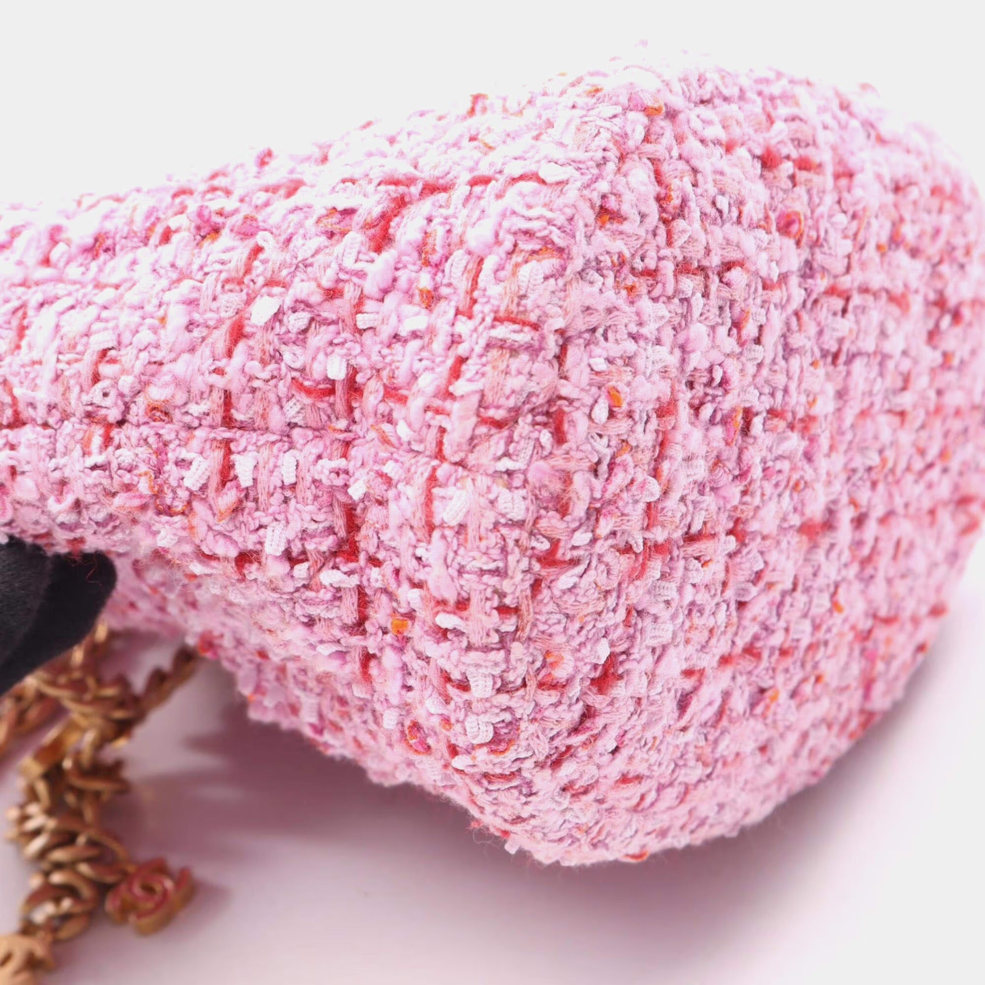 Chanel Tweed Pending CC Small Pink Fabric Drawstring Shoulder Bag