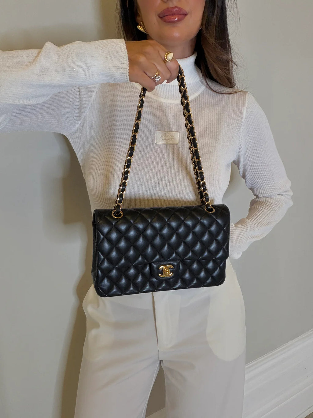 CHANEL MEDIUM CLASSIC DOUBLE FLAP BLACK LAMBSKIN WITH GOLD HARDWARE
