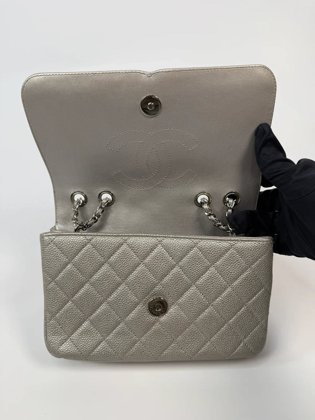 CHANEL CC FILIGREE WALLET ON CHAIN IN METALLIC SILVER