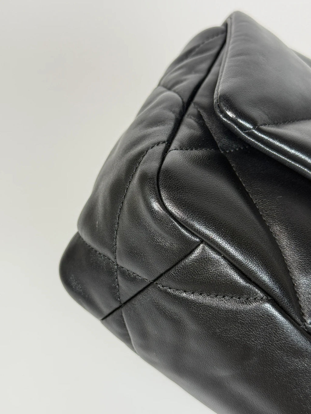 CHANEL 19 SMALL IN BLACK LAMBSKIN LEATHER WITH GOLD AND SILVER HARDWARE
