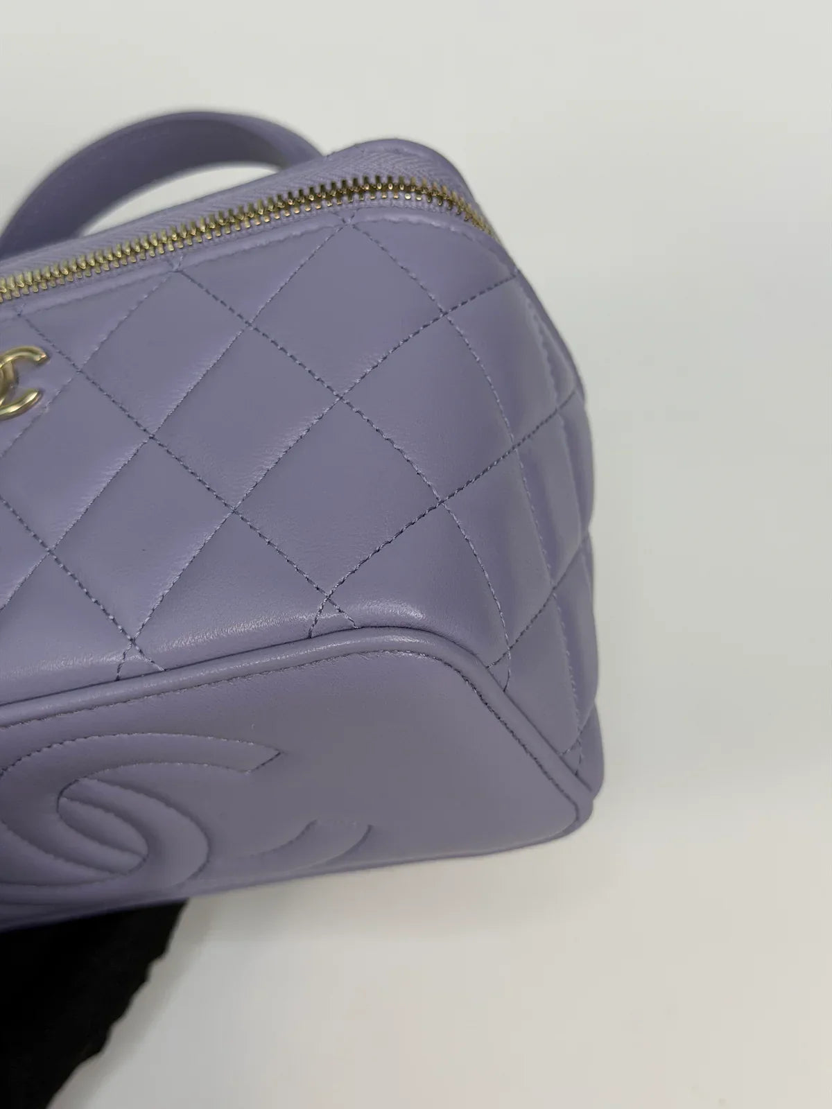 CHANEL MINI VANITY TOP HANDLE IN LILAC LAMBSKIN LEATHER WITH GOLD HARDWARE