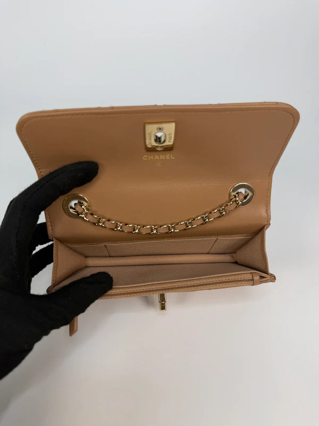 CHANEL TRENDY WALLET ON CHAIN IN BEIGE LAMBSKIN WITH GOLD HARDWARE