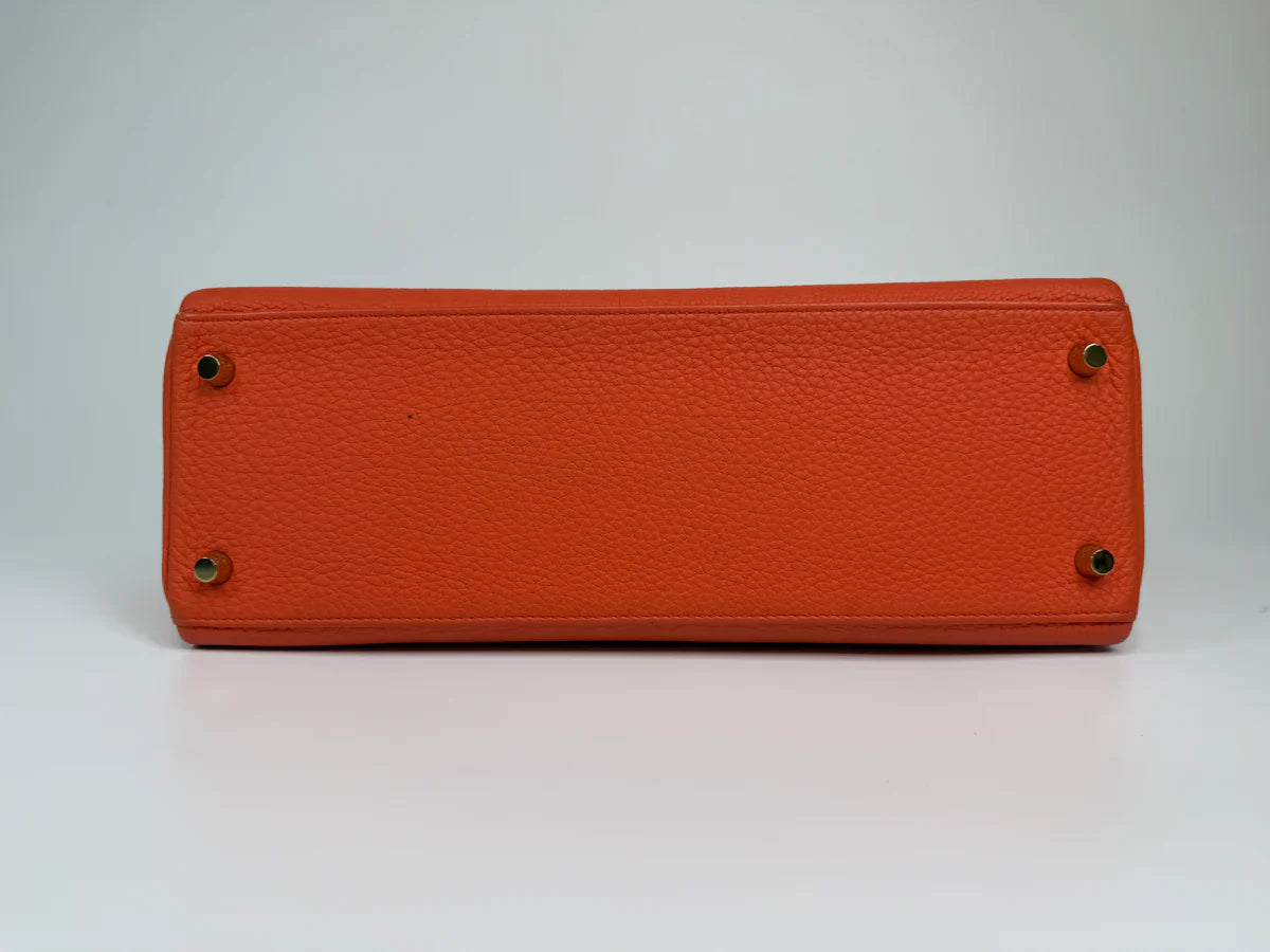 HERMÈS KELLY 28 IN CAPPUCINE TOGO LEATHER GOLD HARDWARE