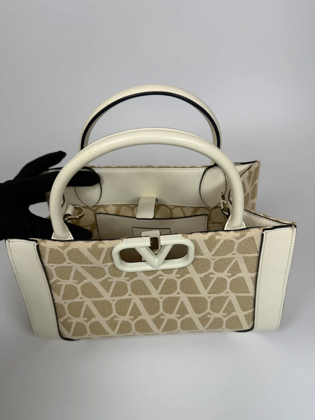 VALENTINO GARAVANI CANVAS TOTE IN BEIGE CANVAS AND LEATHER WITH GOLD HARDWARE