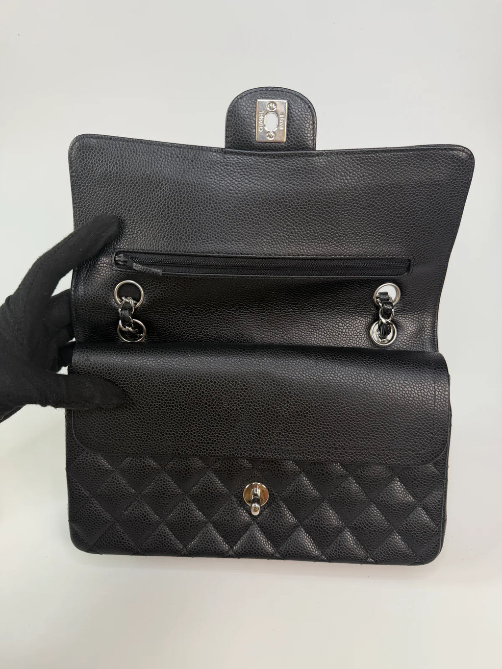 CHANEL VINTAGE MEDIUM CLASSIC DOUBLE FLAP BLACK CAVIAR SILVER HARDWARE