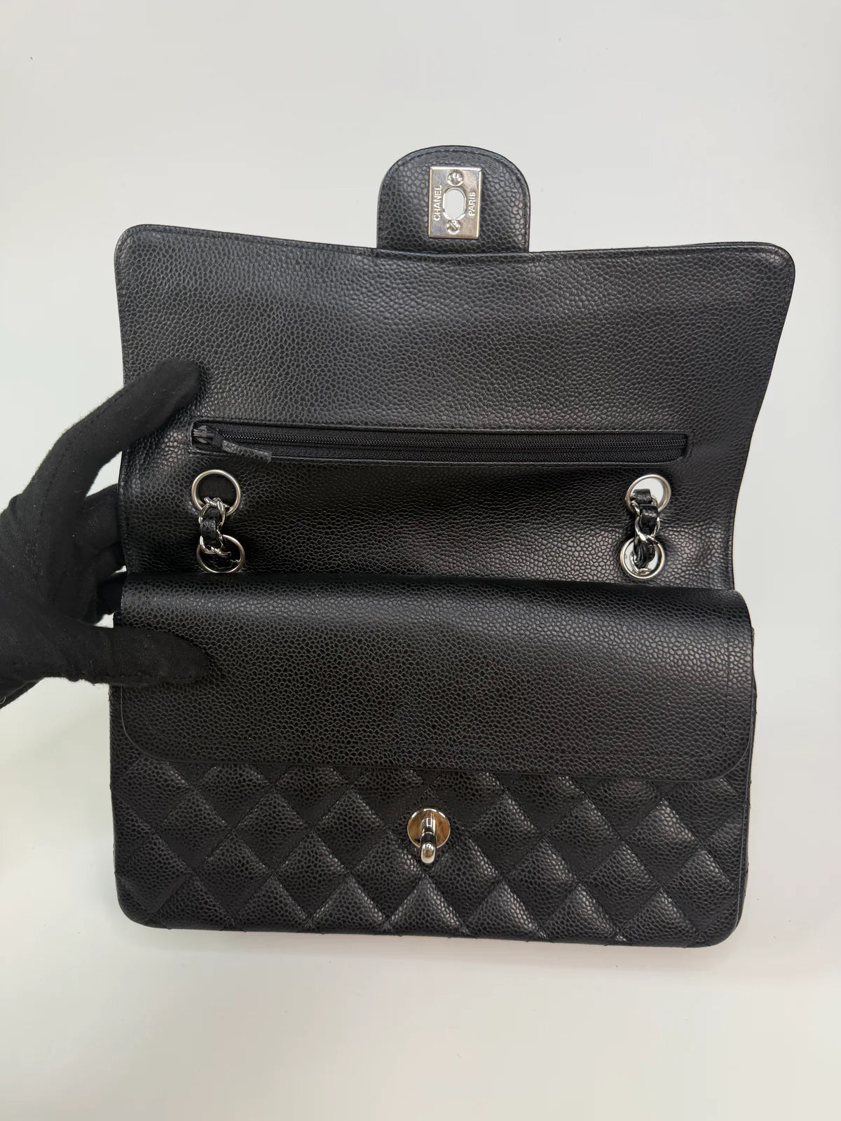 CHANEL VINTAGE MEDIUM CLASSIC DOUBLE FLAP BLACK CAVIAR SILVER HARDWARE