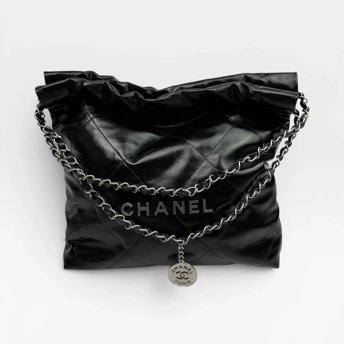 CHANEL 22 HANDBAG IN BLACK CALFSKIN LEATHER WITH SHW