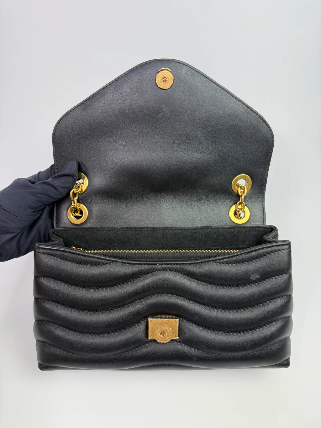 LOUIS VUITTON NEW WAVE CHAIN SHOULDER BAG WITH GOLD HARDWARE