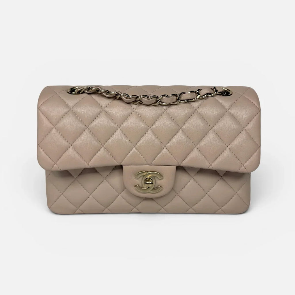 CHANEL SMALL CLASSIC DOUBLE FLAP IN LIGHT BEIGE LAMBSKIN LEATHER WITH PALE GOLD HARDWARE