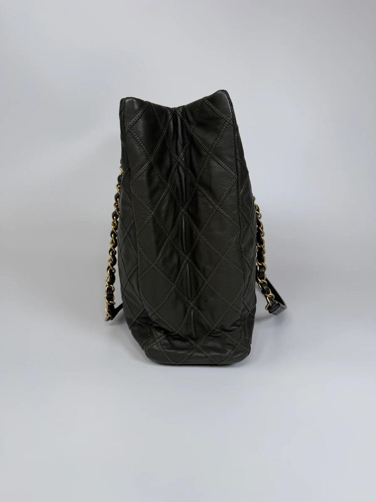 CHANEL DARK GREEN LAMBSKIN LEATHER TOTE BAG WITH GOLD HARDWARE
