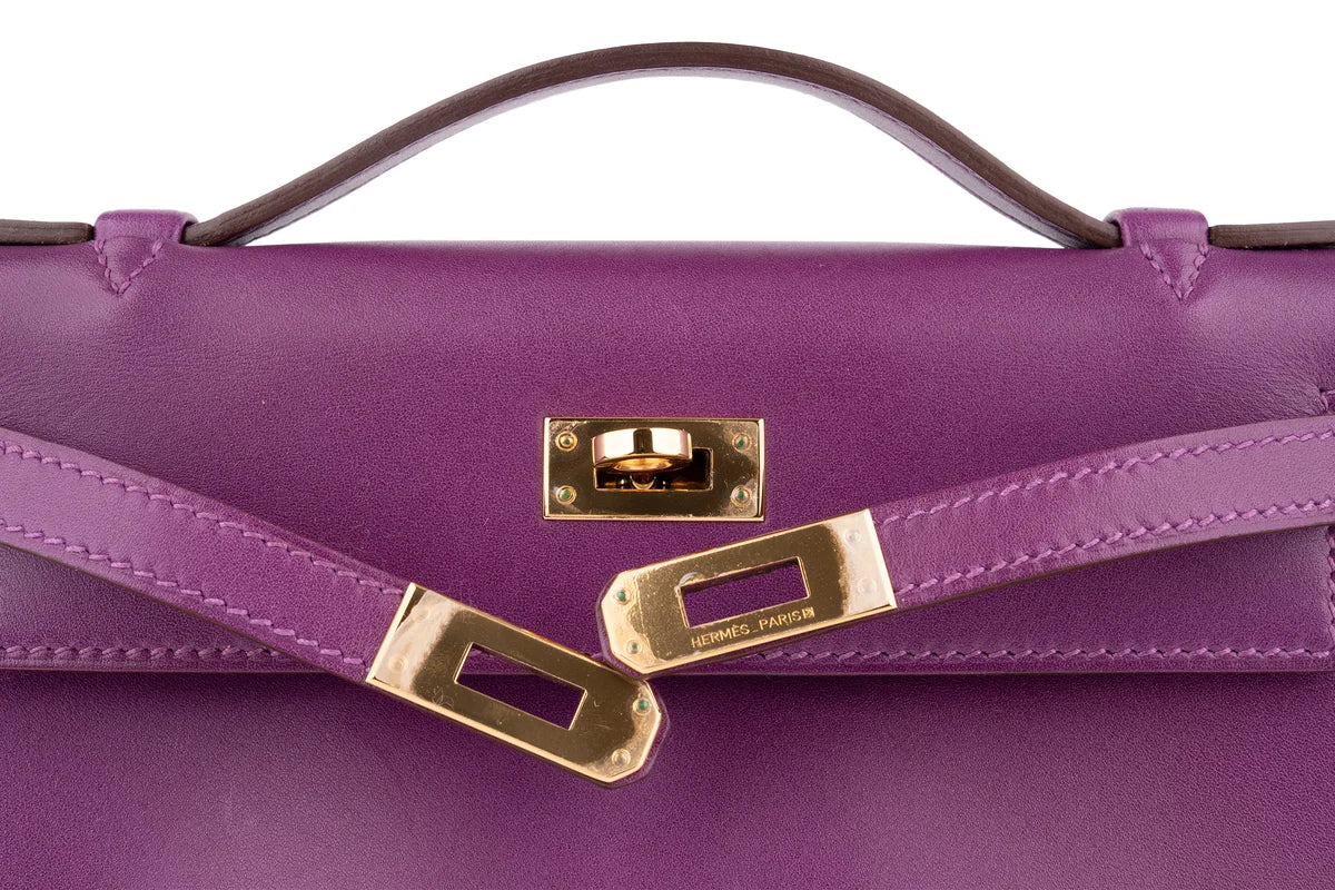 Hermès Mini Kelly Pochette Swift Anemone GHW