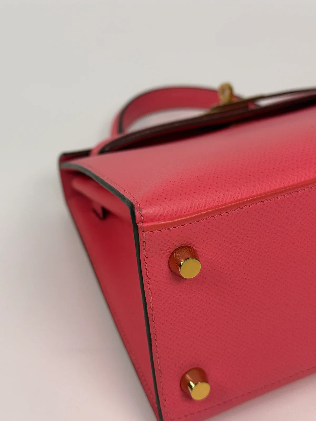 HERMÈS KELLY 25 IN ROSE AZALEA EPSOM LEATHER WITH GOLD HARDWARE