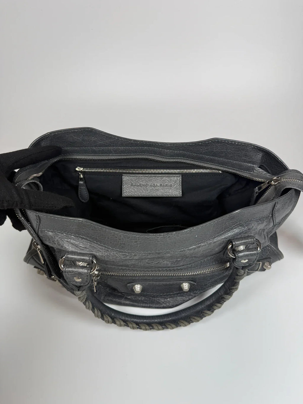 BALENCIAGA MEDIUM LE CITY BAG IN GREY LEATHER WITH SILVER HARDWARE