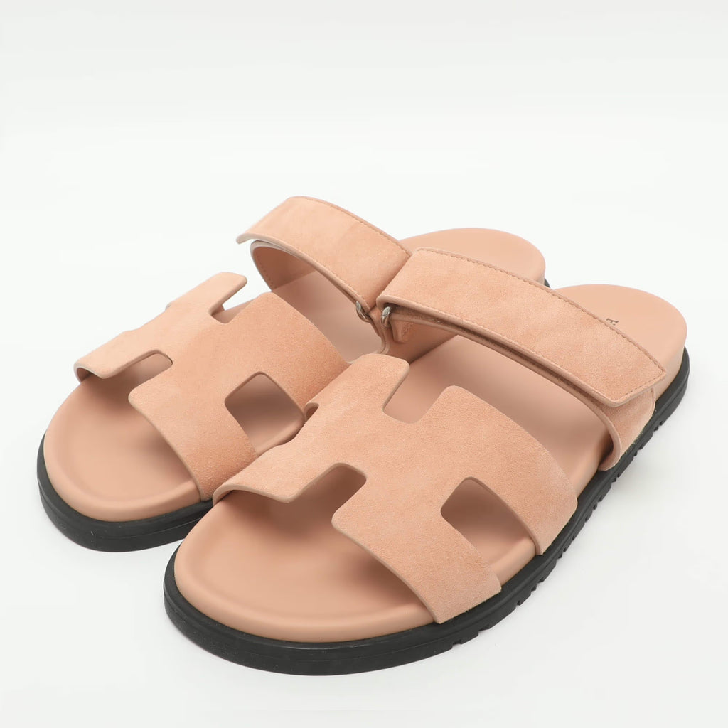 Hermès Chypre Size 39 Pink Suede Flat Sandals