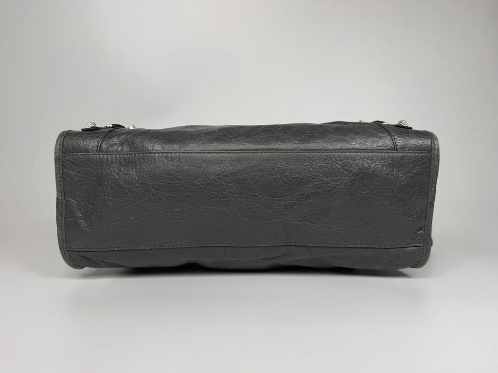BALENCIAGA MEDIUM LE CITY BAG IN GREY LEATHER WITH SILVER HARDWARE