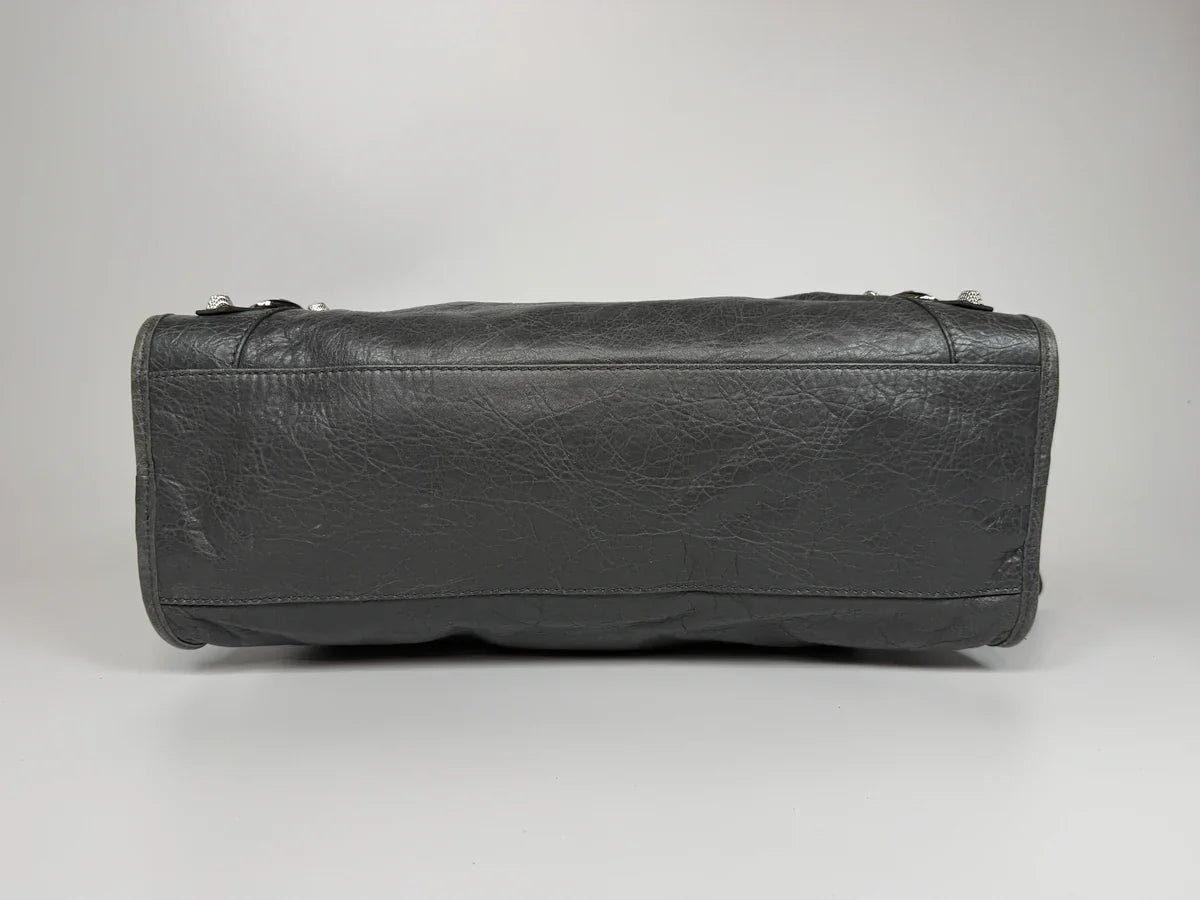 BALENCIAGA MEDIUM LE CITY BAG IN GREY LEATHER WITH SILVER HARDWARE