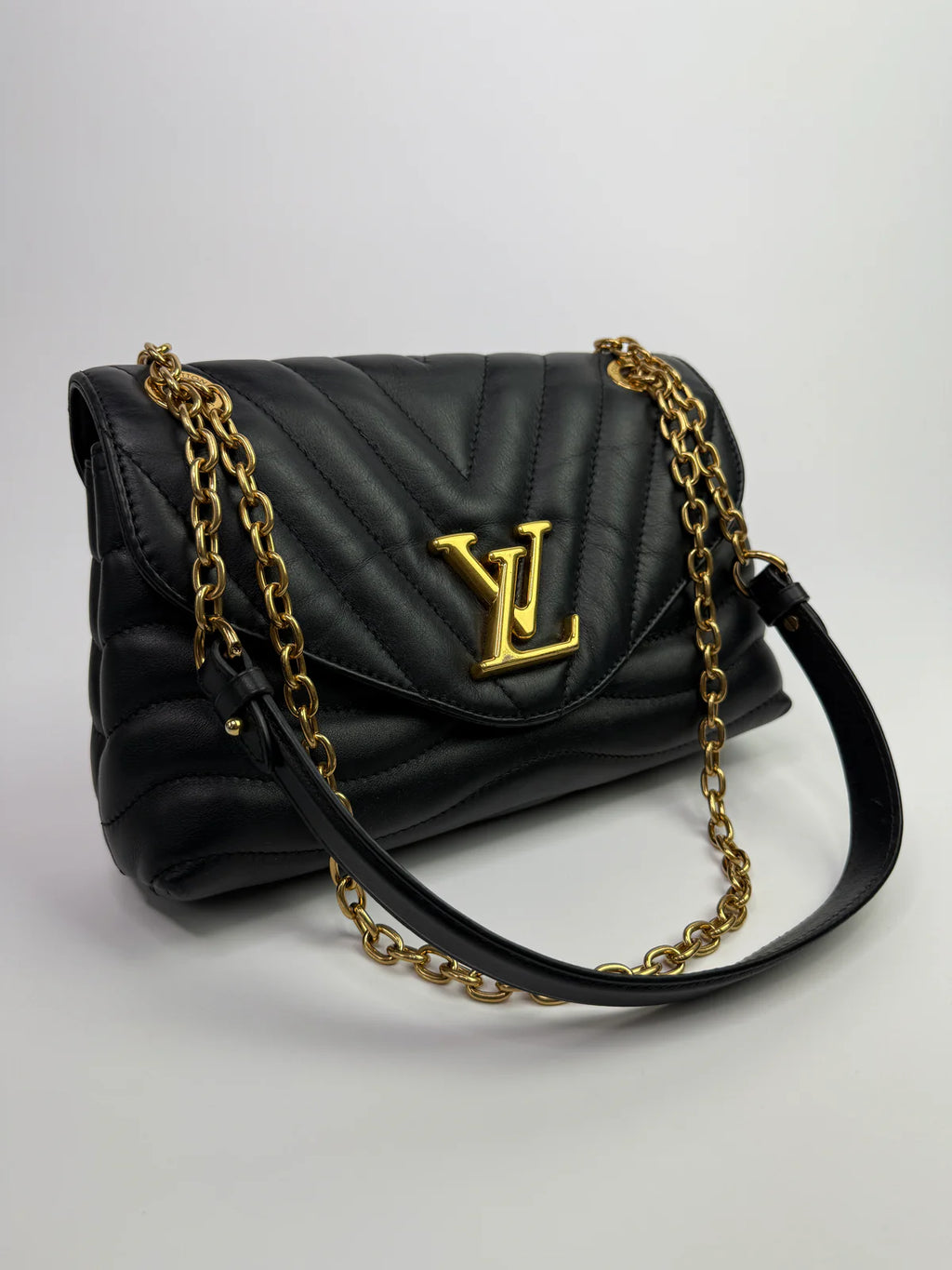 LOUIS VUITTON NEW WAVE CHAIN SHOULDER BAG WITH GOLD HARDWARE