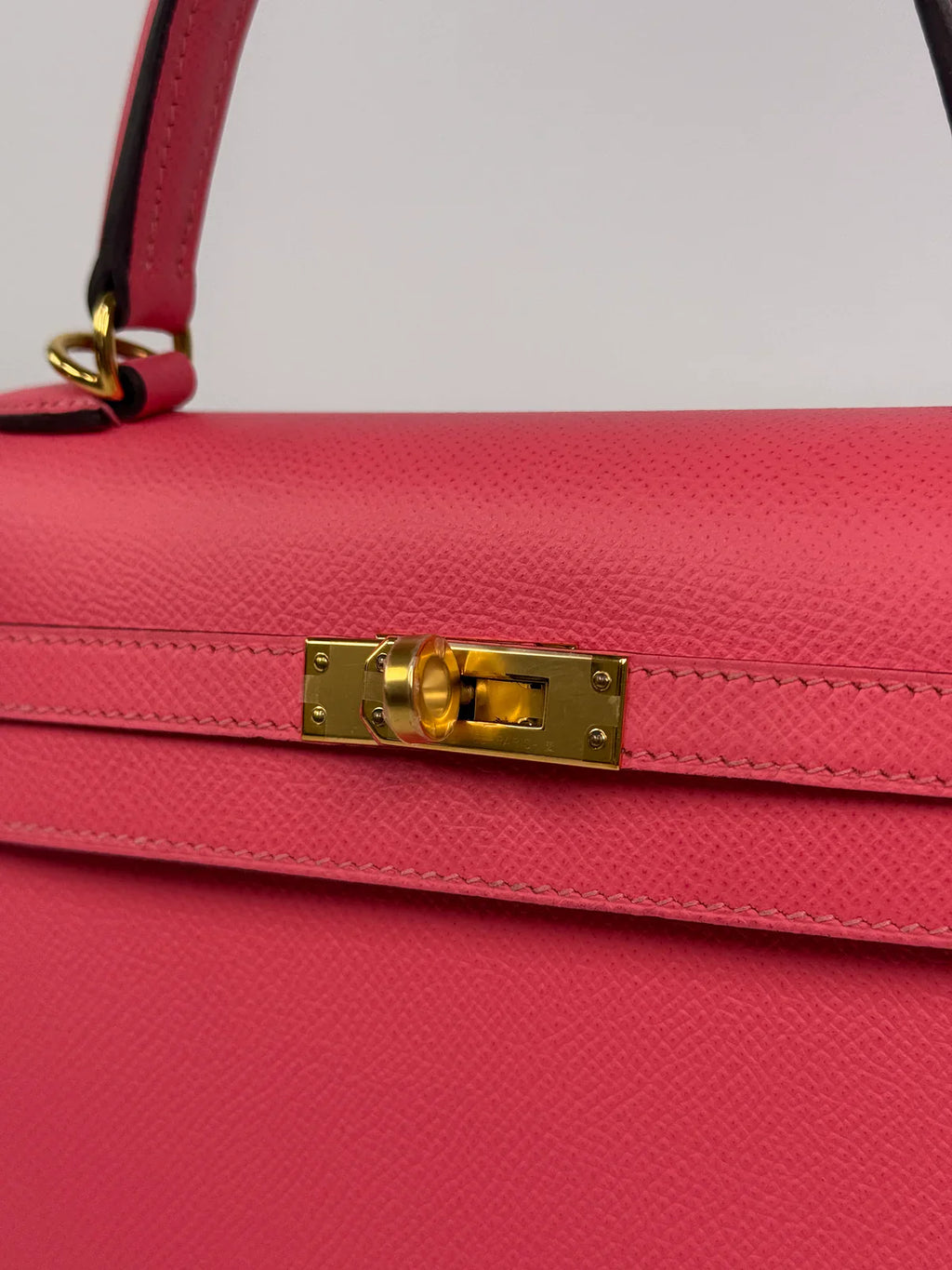 HERMÈS KELLY 25 IN ROSE AZALEA EPSOM LEATHER WITH GOLD HARDWARE