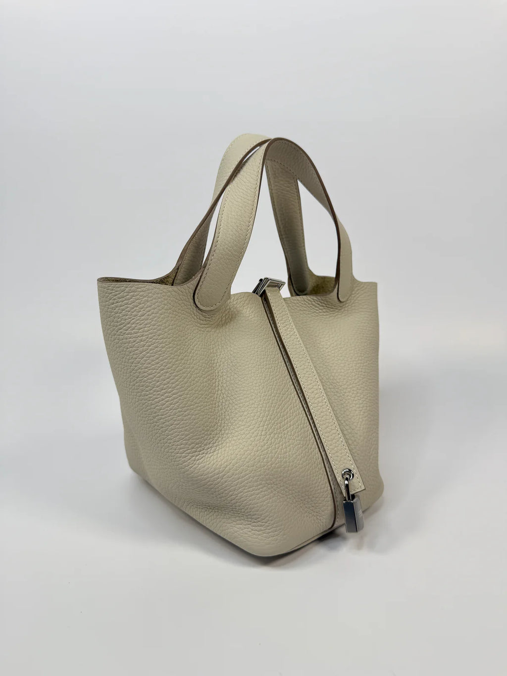 HERMÈS PICOTIN 18 IN CRAIE CLEMENCE LEATHER WITH PALLADIUM HARDWARE