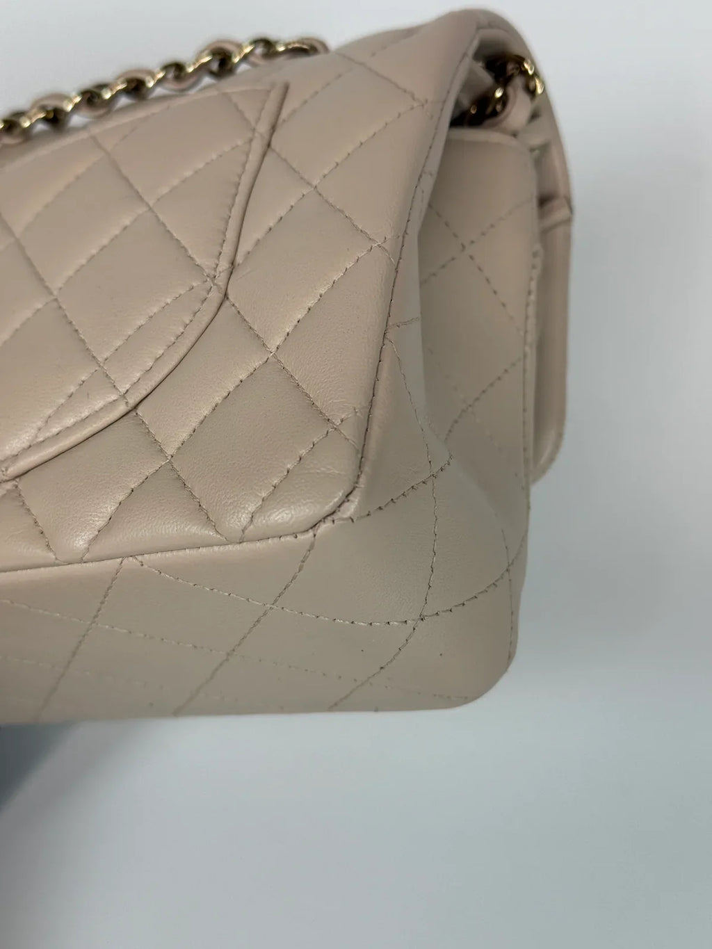CHANEL SMALL CLASSIC DOUBLE FLAP IN LIGHT BEIGE LAMBSKIN LEATHER WITH PALE GOLD HARDWARE