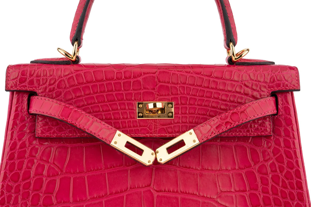 Hermès Kelly 25 Retourne Alligator Mississippiensis Matte Framboise GHW