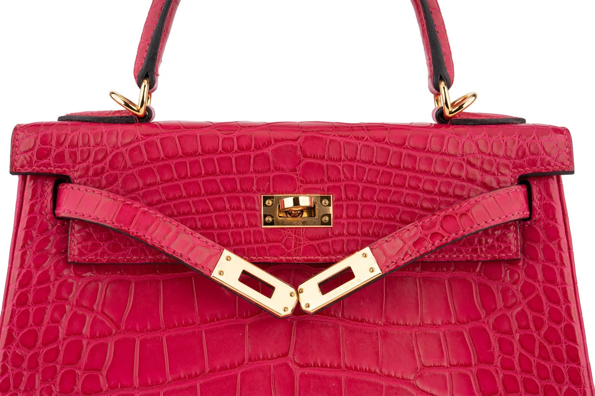 Hermès Kelly 25 Retourne Alligator Mississippiensis Matte Framboise GHW