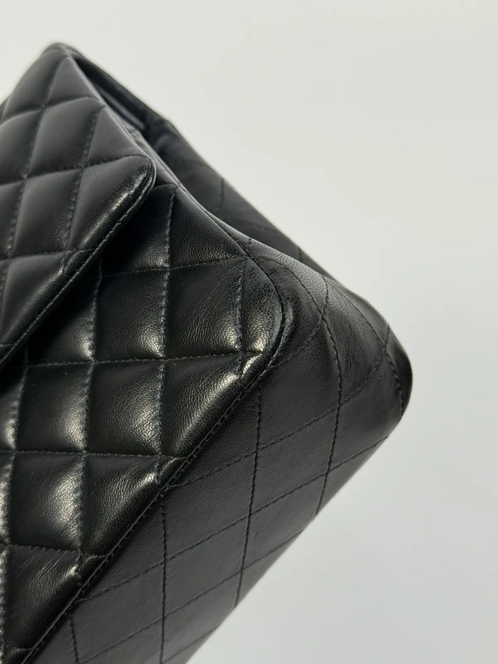 CHANEL MEDIUM CLASSIC DOUBLE FLAP BLACK LAMBSKIN WITH GOLD HARDWARE