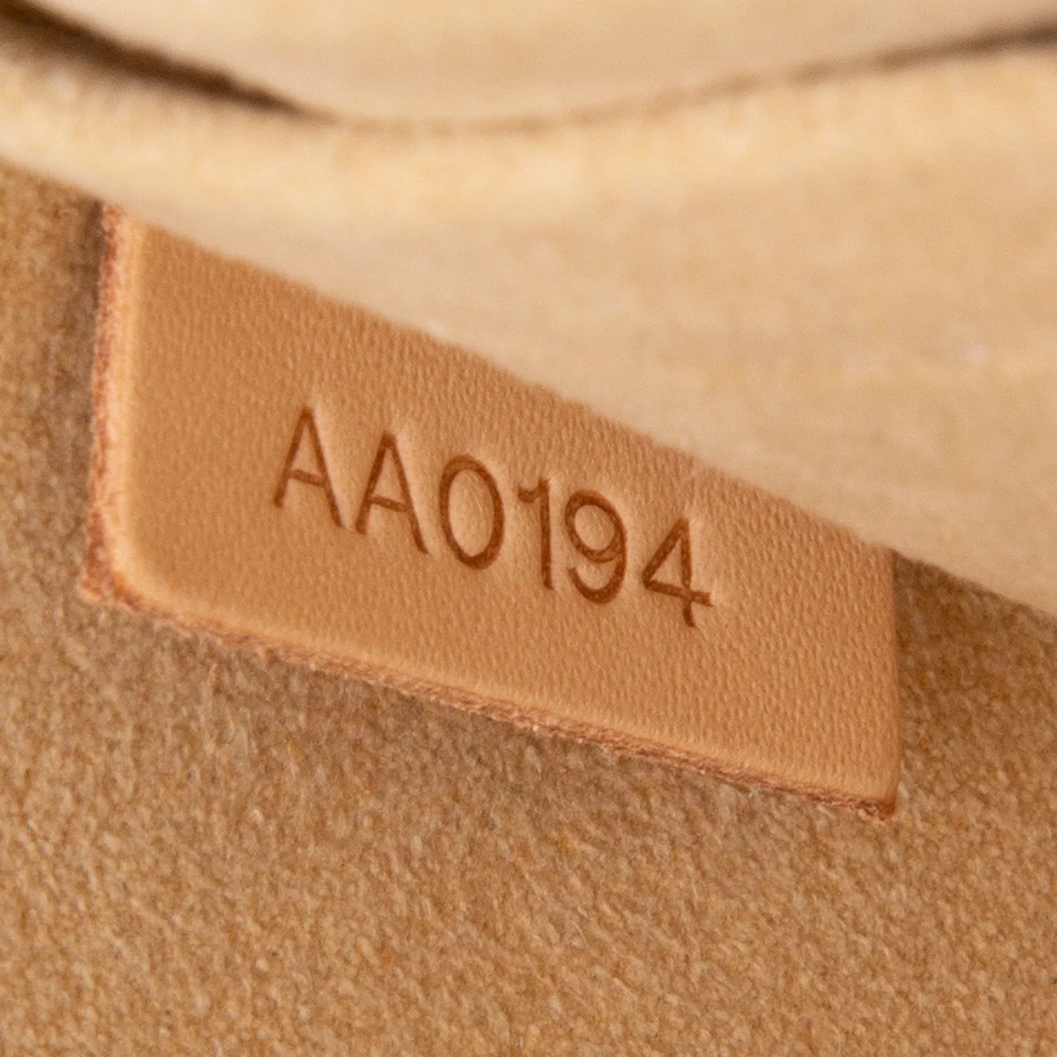 Louis Vuitton Monogram Pochette Milla MM