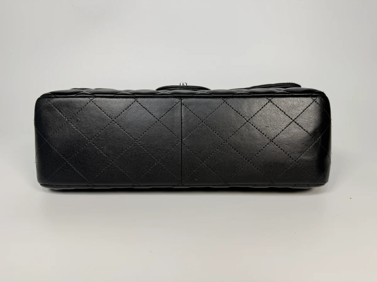 CHANEL JUMBO CLASSIC FLAP BAG IN BLACK LAMBSKIN LEATHER WITH SILVER HARDWARE