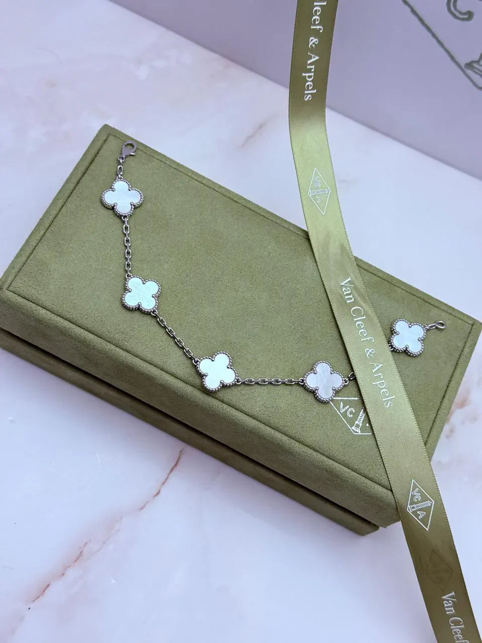 Van Cleef And Arpels Vintage Alhambra Bracelet 5 Motifs White Mother Of Pearl