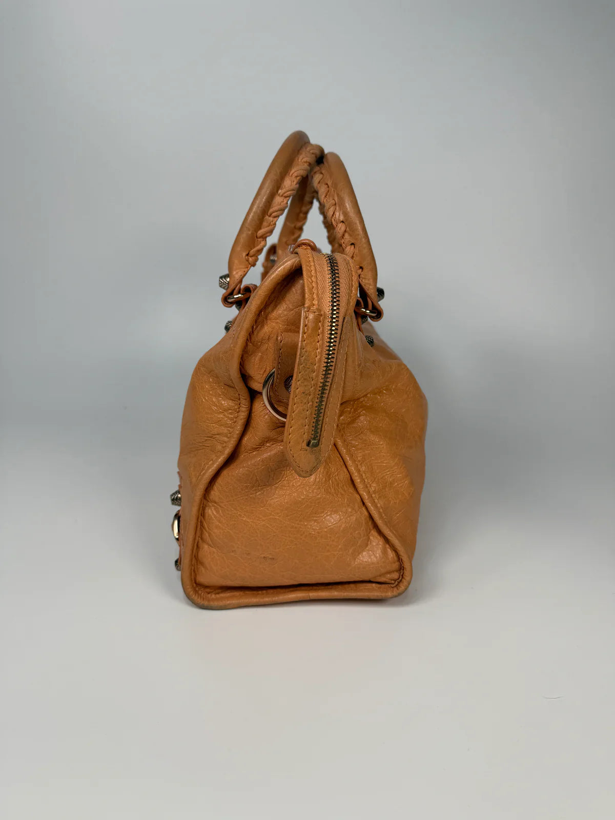BALENCIAGA MEDIUM LE CITY BAG IN PEACH LEATHER WITH GOLD HARDWARE